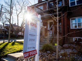 Toronto Home Prices May Fall 20 Percent Due to Warning from Local Homebuilders